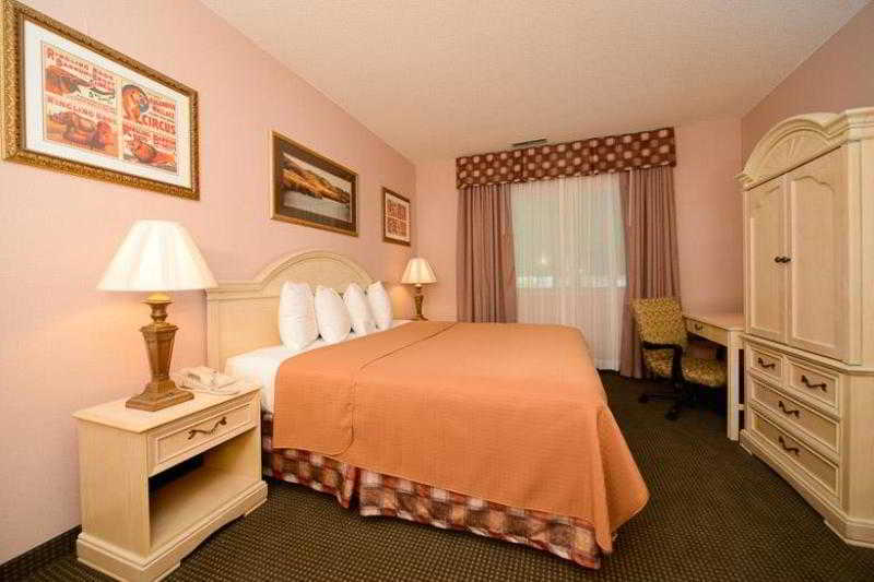Best Western Circus City Inn Peru Екстериор снимка
