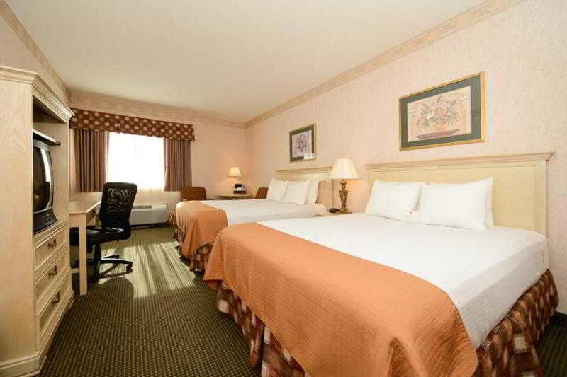 Best Western Circus City Inn Peru Екстериор снимка