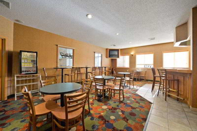 Best Western Circus City Inn Peru Екстериор снимка