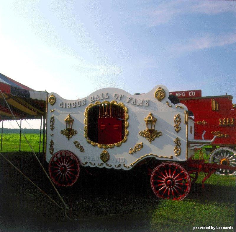 Best Western Circus City Inn Peru Ресторант снимка