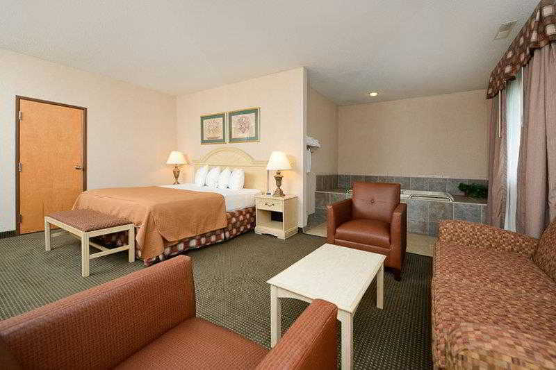 Best Western Circus City Inn Peru Екстериор снимка